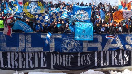24-EVIAN-OM 09.jpg